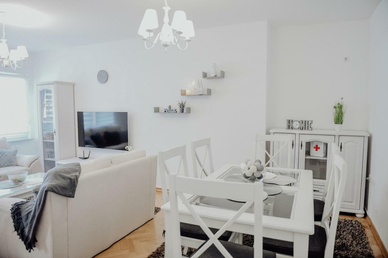 Ðakovo Apartman M5 מראה חיצוני תמונה