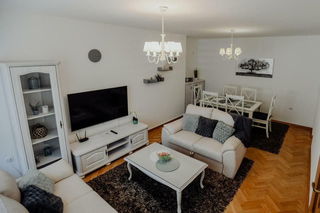 Ðakovo Apartman M5 מראה חיצוני תמונה
